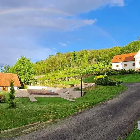 Red Lion Vendeghaz Gæstehus 4*