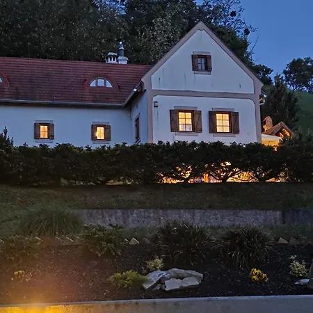 Gæstehus Red Lion Vendeghaz 4*